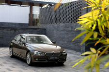 BMW NEW 3シリーズ セダン ロングホイールベースバージョン　[BMW NEW 335Li]外観イメージ2