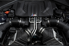 BMW NEW M6　エンジン