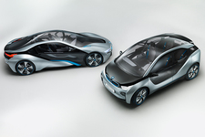 BMW i3 Concept[EV](右)とBMW i8 Concept(左)