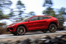 ランボルギーニ URUS