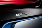 「BMW i8 コンセプト スパイダー」「eDrive」エンブレム