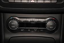 メルセデス・ベンツ 新型Bクラス「B180 BlueEFFICIENCY Sports Night package」