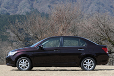 トヨタ 新型カローラアクシオ