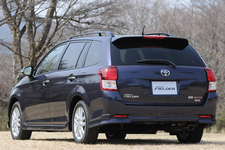 トヨタ 新型カローラフィールダー