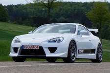 86(ハチロク)にツインチャージャーを搭載した「GRMN SPORTS FR Concept」