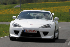 86(ハチロク)にツインチャージャーを搭載した「GRMN SPORTS FR Concept」