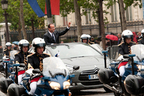 フランスのフランソワ・オランド新大統領が「シトロエン DS5」で就任パレード　1