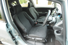 フィットハイブリッド RS