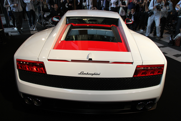 ガヤルドの日本限定モデルは「日の丸」カラー！ランボルギーニ