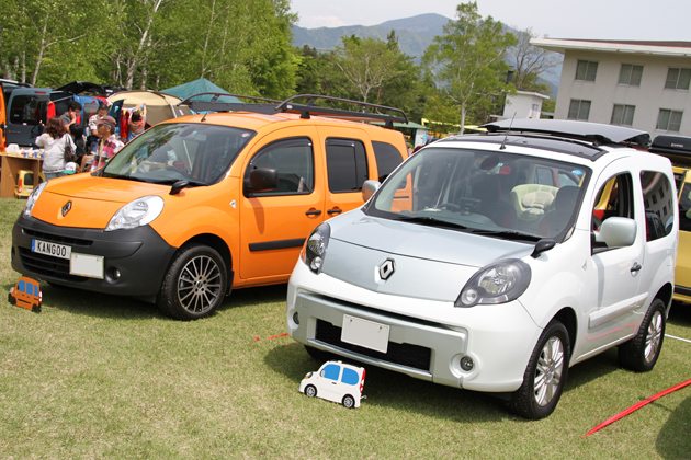 ルノーカングージャンボリー2012」600台を超えるカングーたちが富士の