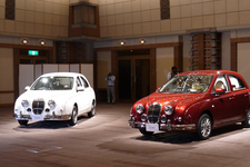 光岡　新型「ビュート」