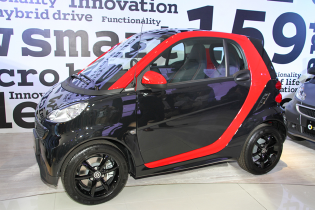 特別仕様車「smart fortwo coupe turbo edition sharpred(スマート フォーツー クーペ ターボ エディション シャープレッド)」