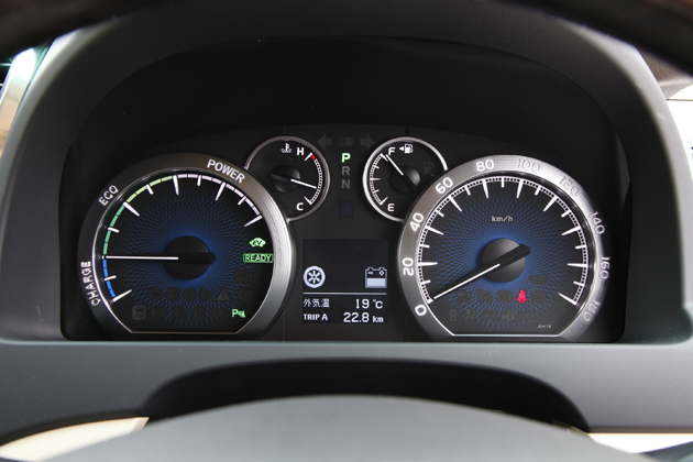 トヨタ アルファードハイブリッド