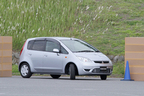 [参考]三菱 コルトの縦列駐車シーン