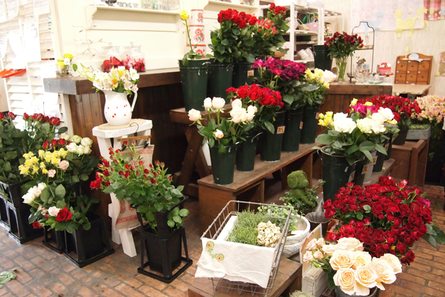クルマでしか味わえない 辺境グルメ旅 Vol10 山梨 笛吹市の隠れた名産 バラ を お花屋さんのカフェで満喫 画像ギャラリー No 6 はずさない ドライブスポット21年 Mota クルマでしか味わえない 辺境グルメ旅 Vol10 山梨 笛吹市の隠れた名産 バラ を お花屋さんのカフェで満喫 画像ギャラリー No 6 はずさない ドライブスポット21年 Mota