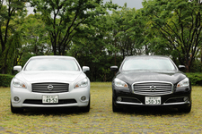 (左)フーガハイブリッド/(右)新型シーマハイブリッド