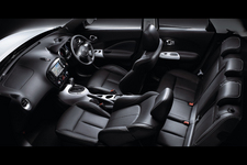 日産 ジューク 16GT プレミアムホワイトパッケージ