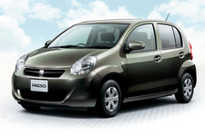 トヨタ パッソ 特別仕様車「1.0X Kutsurogi(クツロギ)」