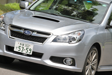 スバル 新型 レガシィB4 2.0GT DIT　より精悍なフロントマスクに進化した