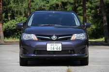 トヨタ カローラ フィールダー 1.5G（ダークバイオレットマイカメタリック）