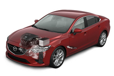 新型「マツダ アテンザ（Mazda6）」2013年モデル　「i-ELOOP」説明モデル