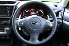 スバル 新型エクシーガ(EXIGA 2012年モデル)ステアリング