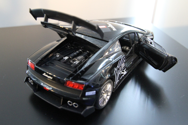 ランボルギーニ ガヤルド LP570-4 スーパートロフェオ・ストラダーレ