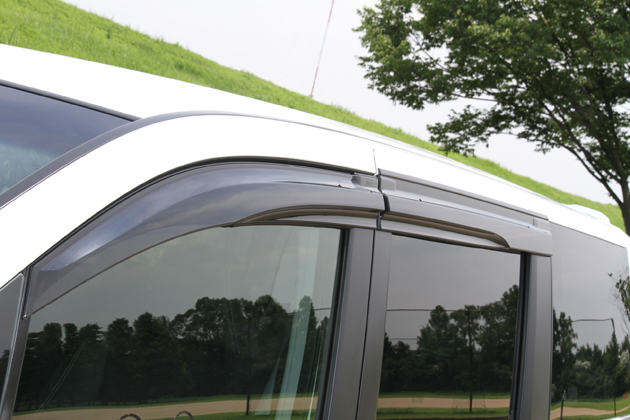 ホンダ 無限ステップワゴンスパーダ(2012年マイナーチェンジモデル)ベンチレーテッドバイザー