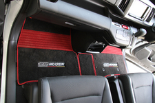 ホンダ 無限ステップワゴンスパーダ(2012年マイナーチェンジモデル)「スポーツマット ブラック×レッド」