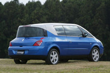 リアスタイリング