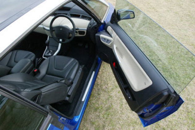 ドアライニング