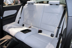 「BMW ActiveE」　リアシートはベースモデルの「BMW 1シリーズクーペ」と変わらず、前席と合わせ大人4人が乗車可能だ。