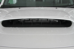 スバル インプレッサ WRX STI SpecC（スペックC）4ドアモデル[18インチタイヤ仕様] インタークーラーウォータースプレイの吹き出し口（アルミボンネット内に設置）