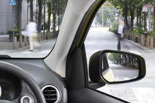 三菱 新型ミラージュ 前方視界