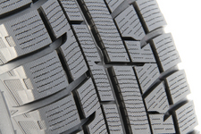 新スタッドレスタイヤ『ice GUARD５』