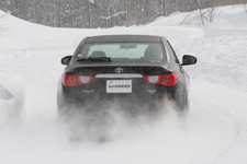 新スタッドレスタイヤ『ice GUARD５』