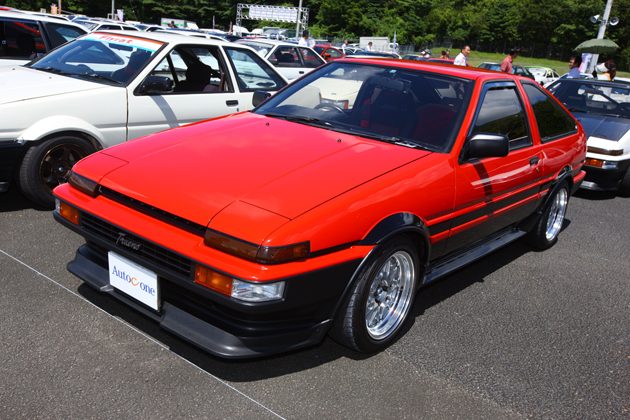 TOYOTA AE86(カローラ レビン／スプリンター トレノ) オーナーのクチコミ情報 4.　坪井俊明さんのビカもんAE86トレノ！