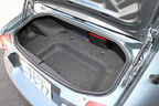 マツダ 新型 ロードスター RS RHT　オープン時もクローズ時もトランク容量は150リッターを確保する