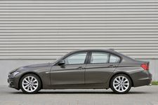 BMW 320d BluePerformance（ブルーパフォーマンス）