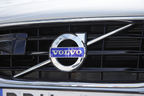 VOLVO　V40　D4