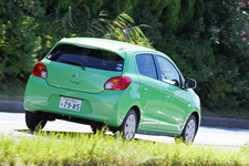 三菱 ミラージュ「G」[ボディカラー：ポップグリーンメタリック]　試乗5