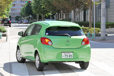 三菱 ミラージュ「G」[ボディカラー：ポップグリーンメタリック]　試乗8