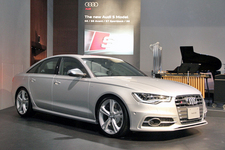 Audi new S6　外観