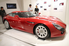 [CoSTUME NATIONAL x Alfa Romeo Welcomes TZ3 Stradale to JAPAN]アルファ ロメオ TZ3 ストラダーレ