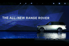 新型レンジローバー(日本名レンジローバー・ヴォーグ)