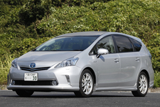 [TOM'S PRIUS α]　エクステリア