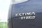 トヨタ エスティマハイブリッド（2012年マイナーチェンジモデル）リア「ESTIMA HYBRID」ロゴ