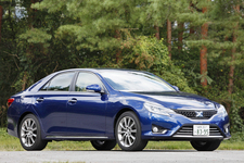 トヨタ 新型 マーク X　PREMIUM(3.5L)[2012年8月マイナーチェンジモデル]　ボディカラー：ダークブルーマイカ