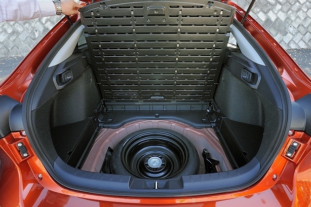 三菱 ギャランフォルティス スポーツバック 新型車解説(3/4)|【話題を