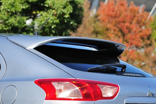 ギャランフォルティス　トランクスポイラー ギャランフォルティス トランクスポイラー Amazon | 【Deesse】三菱